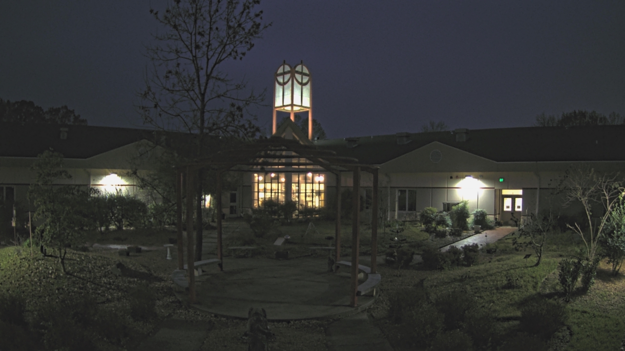 Thumbnail for current weather camera view from Sacred Heart School in Southaven, Mississippi