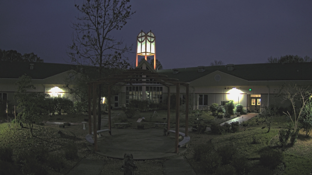 Thumbnail for current weather camera view from Sacred Heart School in Southaven, Mississippi