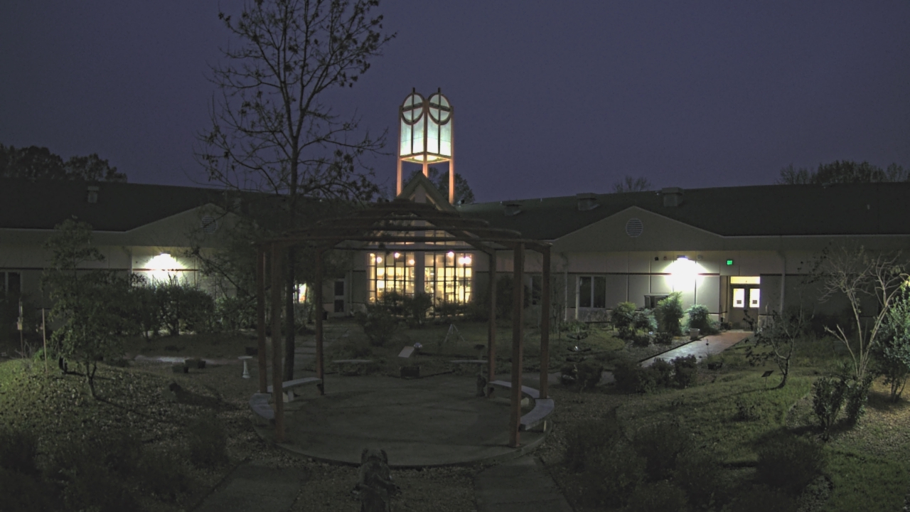 Thumbnail for current weather camera view from Sacred Heart School in Southaven, Mississippi