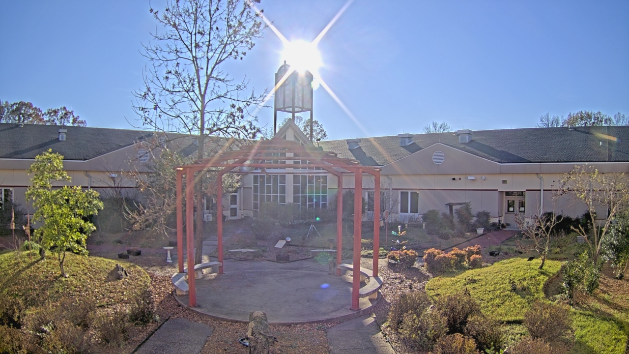 Thumbnail for current weather camera view from Sacred Heart School in Southaven, Mississippi