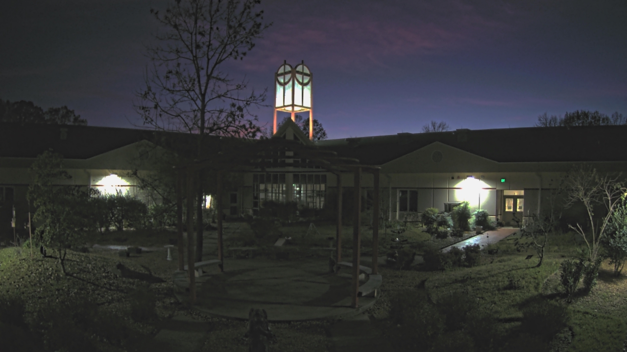 Thumbnail for current weather camera view from Sacred Heart School in Southaven, Mississippi