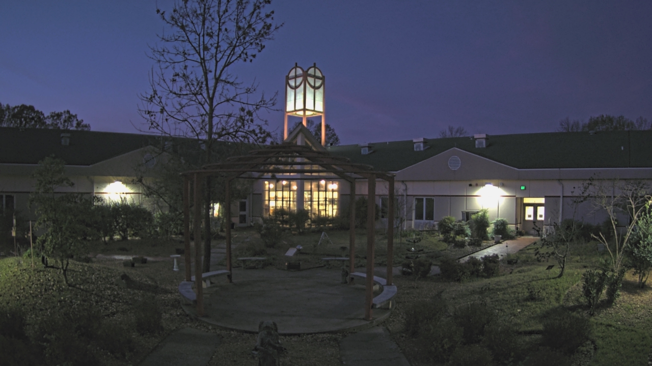 Thumbnail for current weather camera view from Sacred Heart School in Southaven, Mississippi