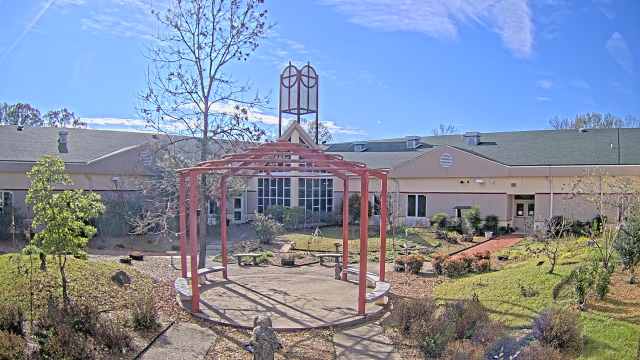 Thumbnail for current weather camera view from Sacred Heart School in Southaven, Mississippi