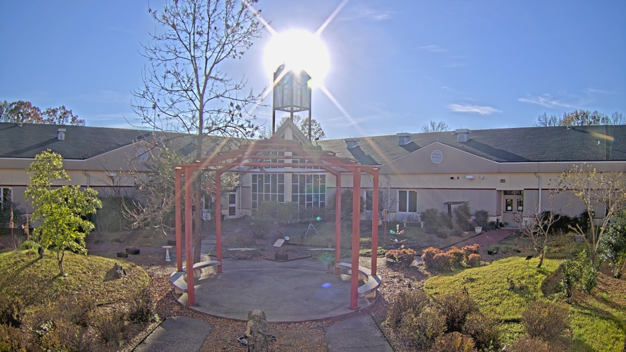 Thumbnail for current weather camera view from Sacred Heart School in Southaven, Mississippi