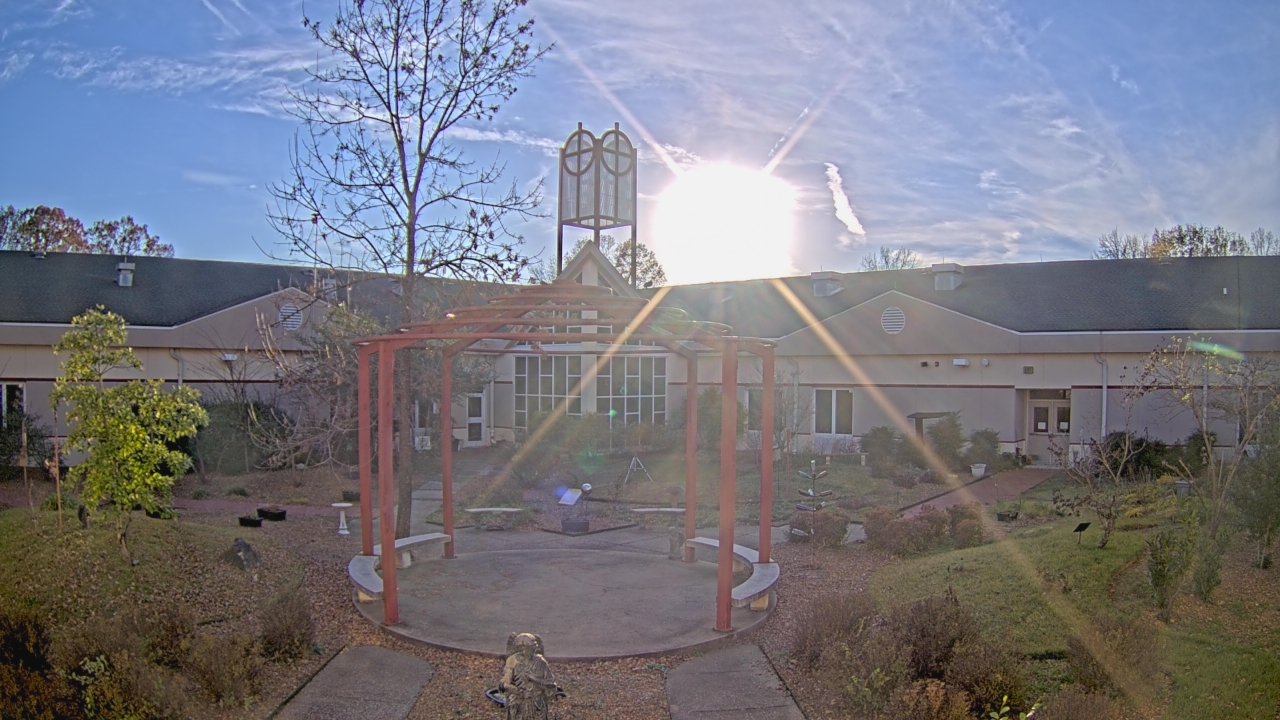 Thumbnail for current weather camera view from Sacred Heart School in Southaven, Mississippi