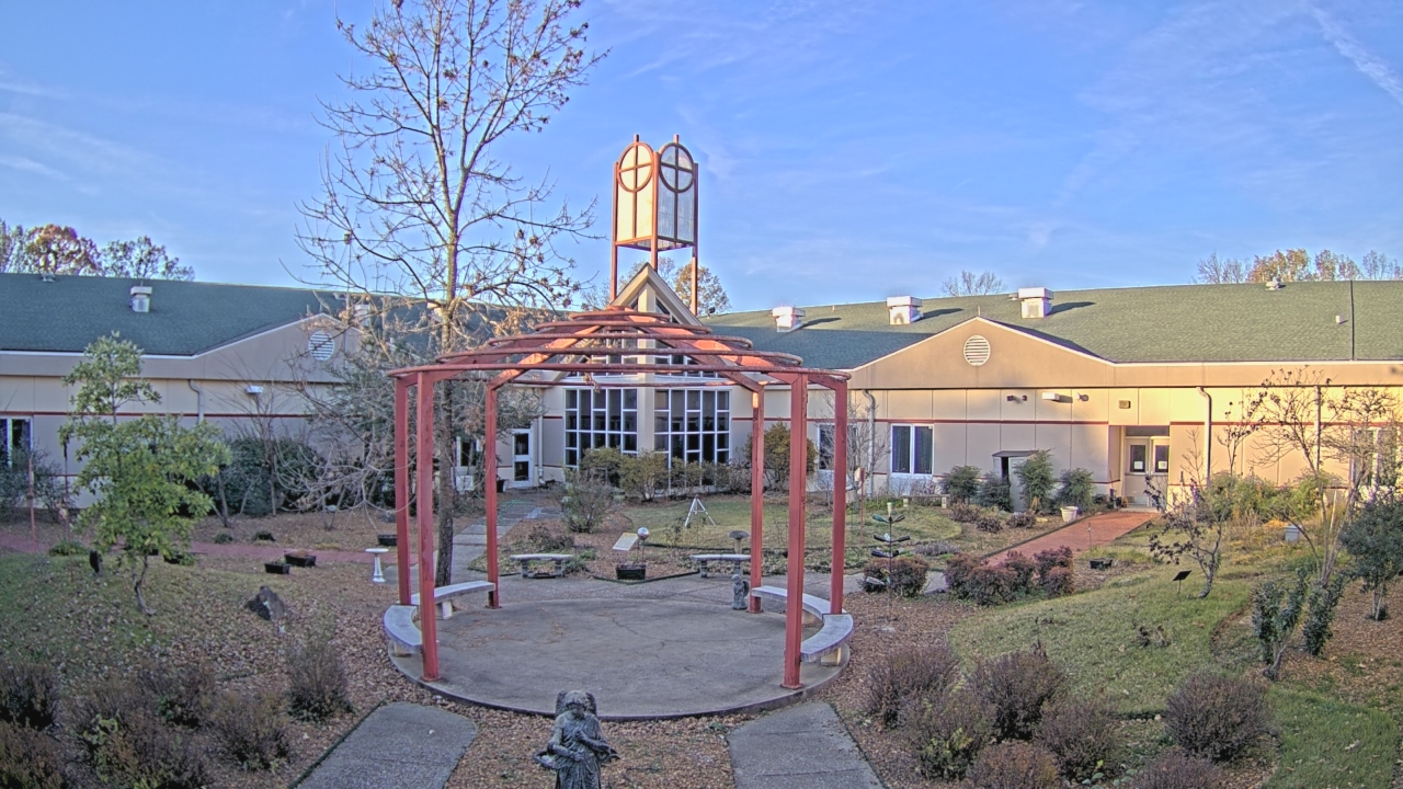 Thumbnail for current weather camera view from Sacred Heart School in Southaven, Mississippi