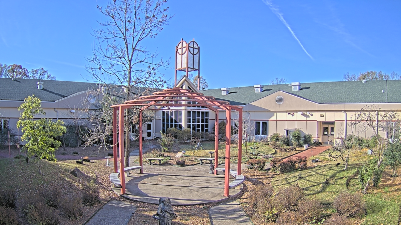 Thumbnail for current weather camera view from Sacred Heart School in Southaven, Mississippi