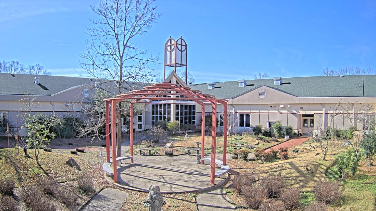 Thumbnail for current weather camera view from Sacred Heart School in Southaven, Mississippi