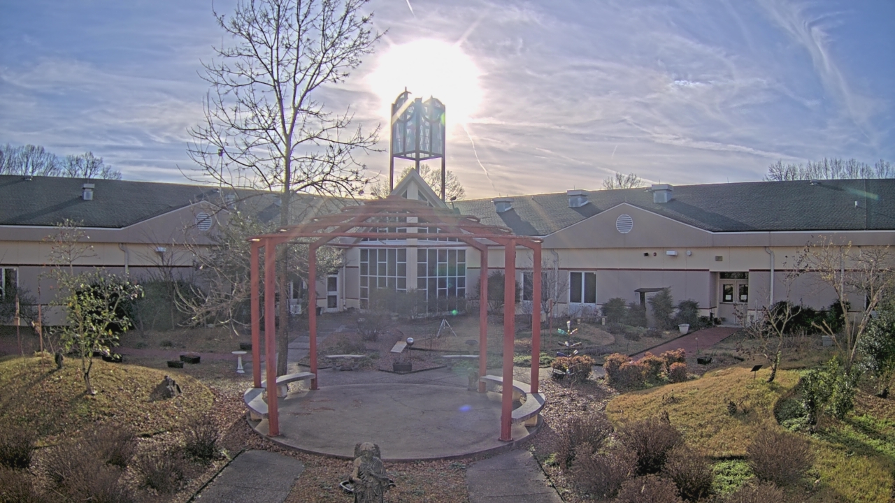 Thumbnail for current weather camera view from Sacred Heart School in Southaven, Mississippi