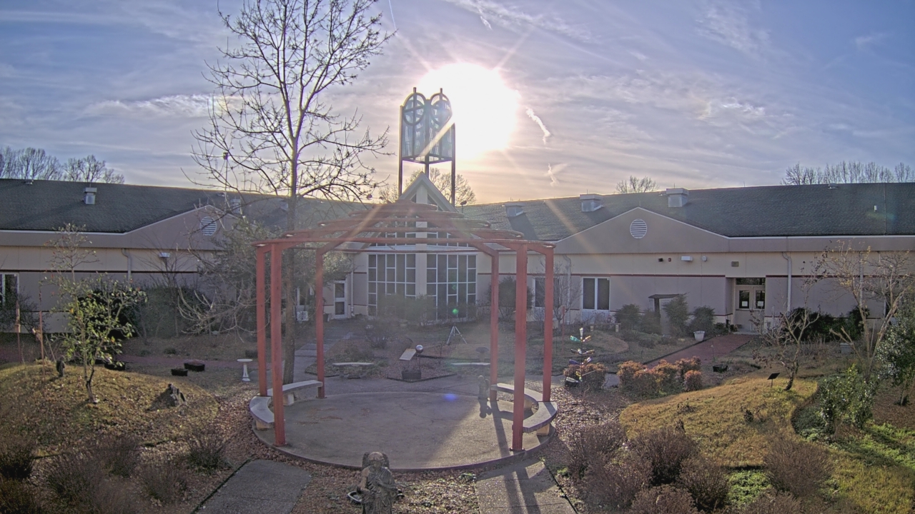 Thumbnail for current weather camera view from Sacred Heart School in Southaven, Mississippi