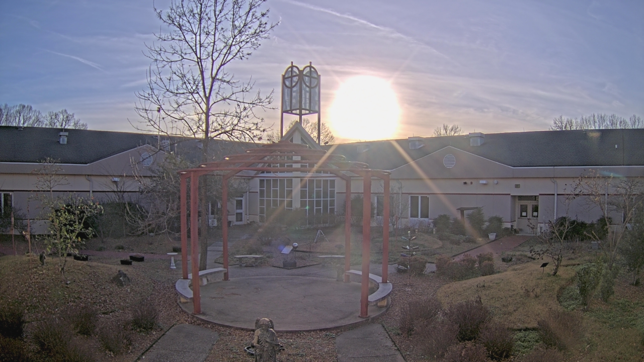 Thumbnail for current weather camera view from Sacred Heart School in Southaven, Mississippi