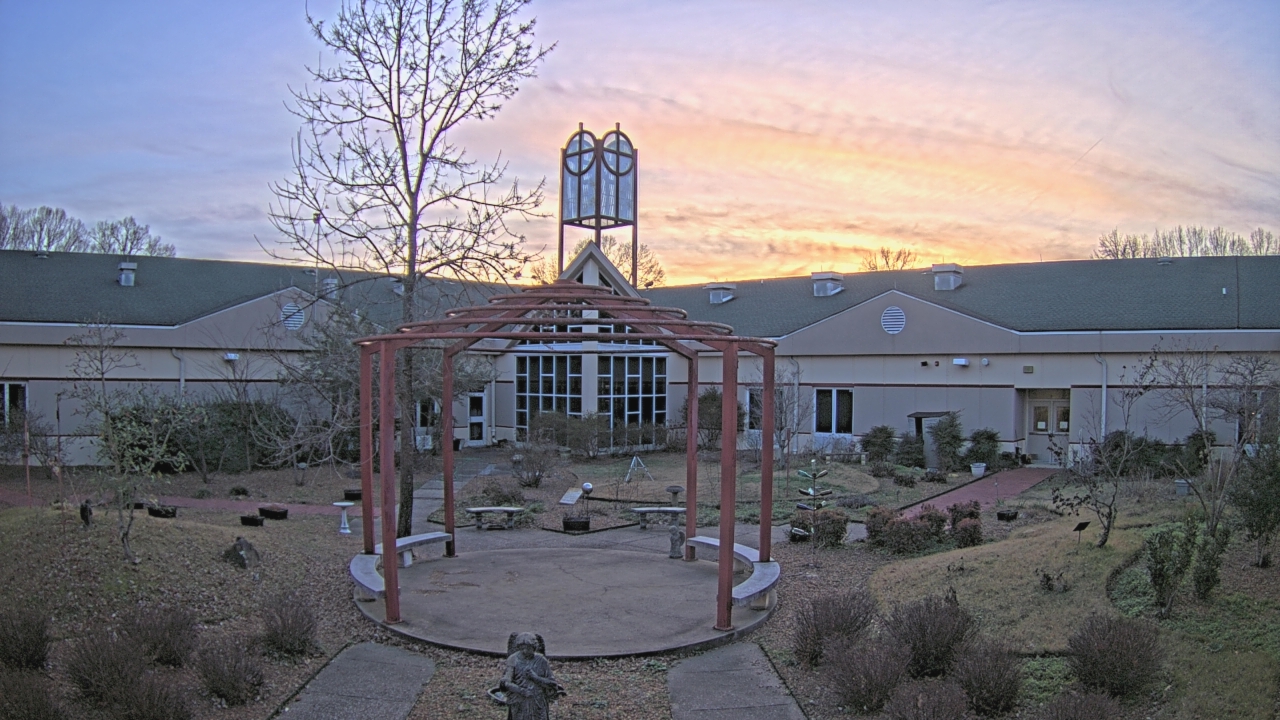 Thumbnail for current weather camera view from Sacred Heart School in Southaven, Mississippi