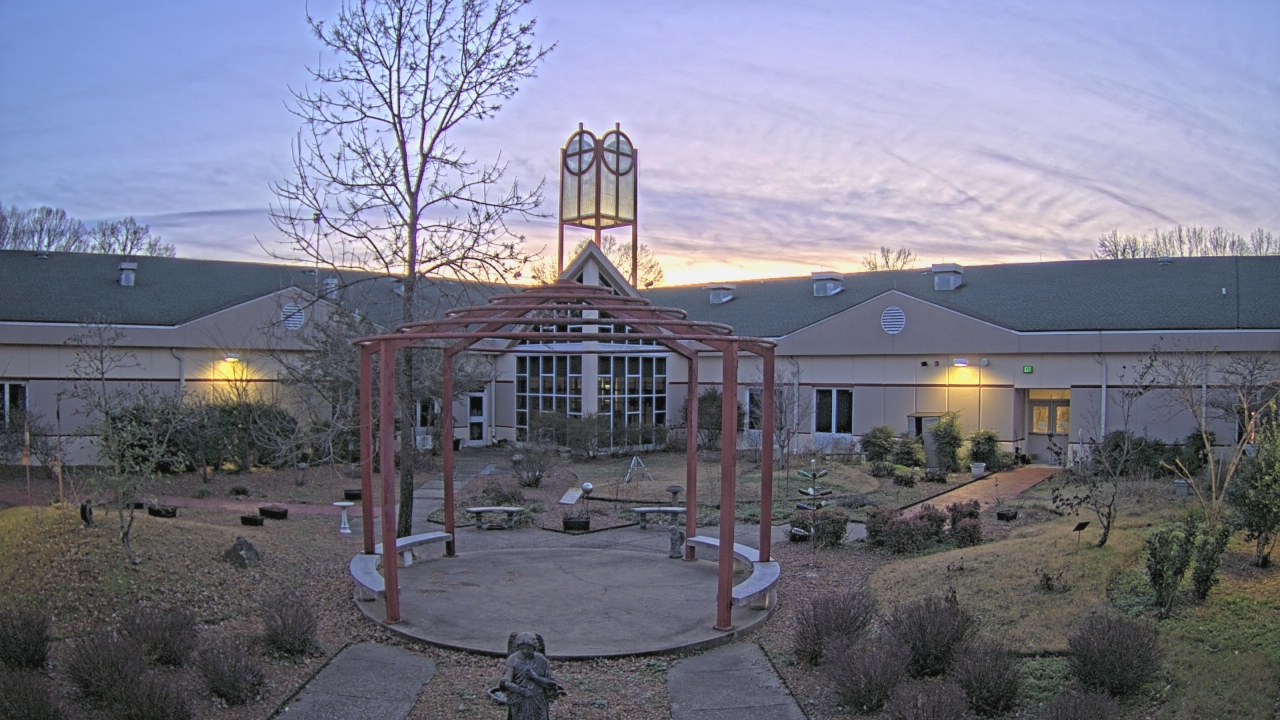 Thumbnail for current weather camera view from Sacred Heart School in Southaven, Mississippi