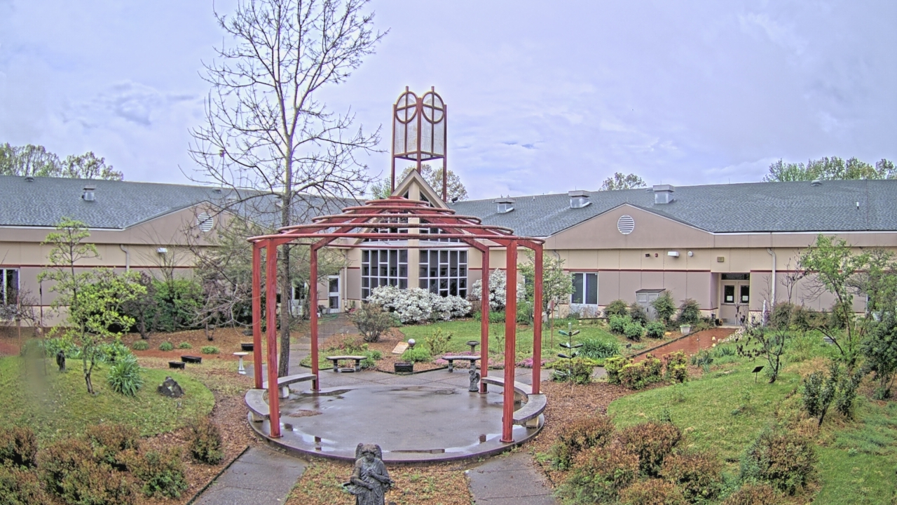 Thumbnail for current weather camera view from Sacred Heart School in Southaven, Mississippi