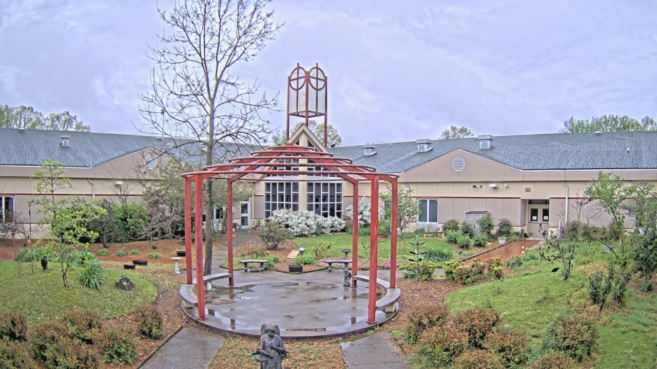 Thumbnail for current weather camera view from Sacred Heart School in Southaven, Mississippi