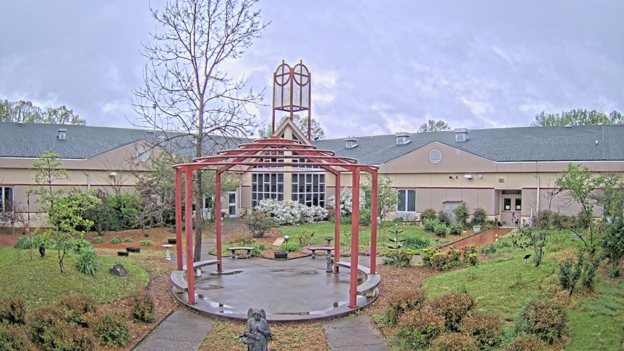 Thumbnail for current weather camera view from Sacred Heart School in Southaven, Mississippi