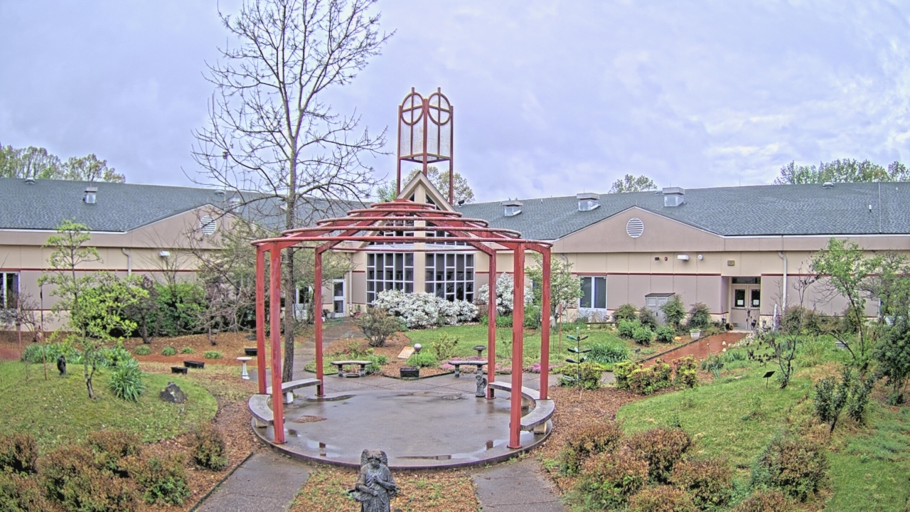 Thumbnail for current weather camera view from Sacred Heart School in Southaven, Mississippi