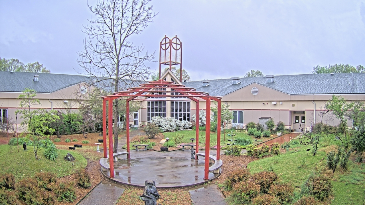 Thumbnail for current weather camera view from Sacred Heart School in Southaven, Mississippi