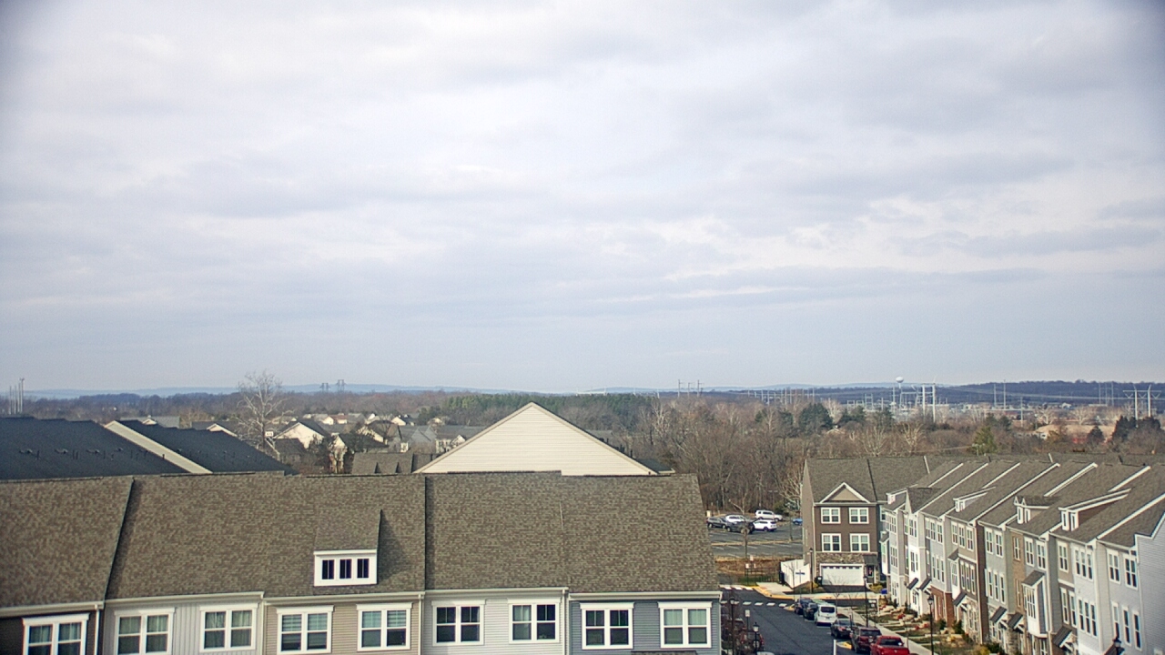 Thumbnail for current weather camera view from Elaine E. Thompson Elementary School in Sterling, Virginia