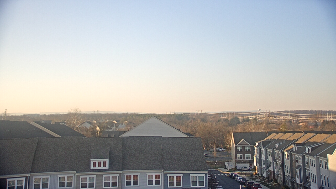 Thumbnail for current weather camera view from Elaine E. Thompson Elementary School in Sterling, Virginia