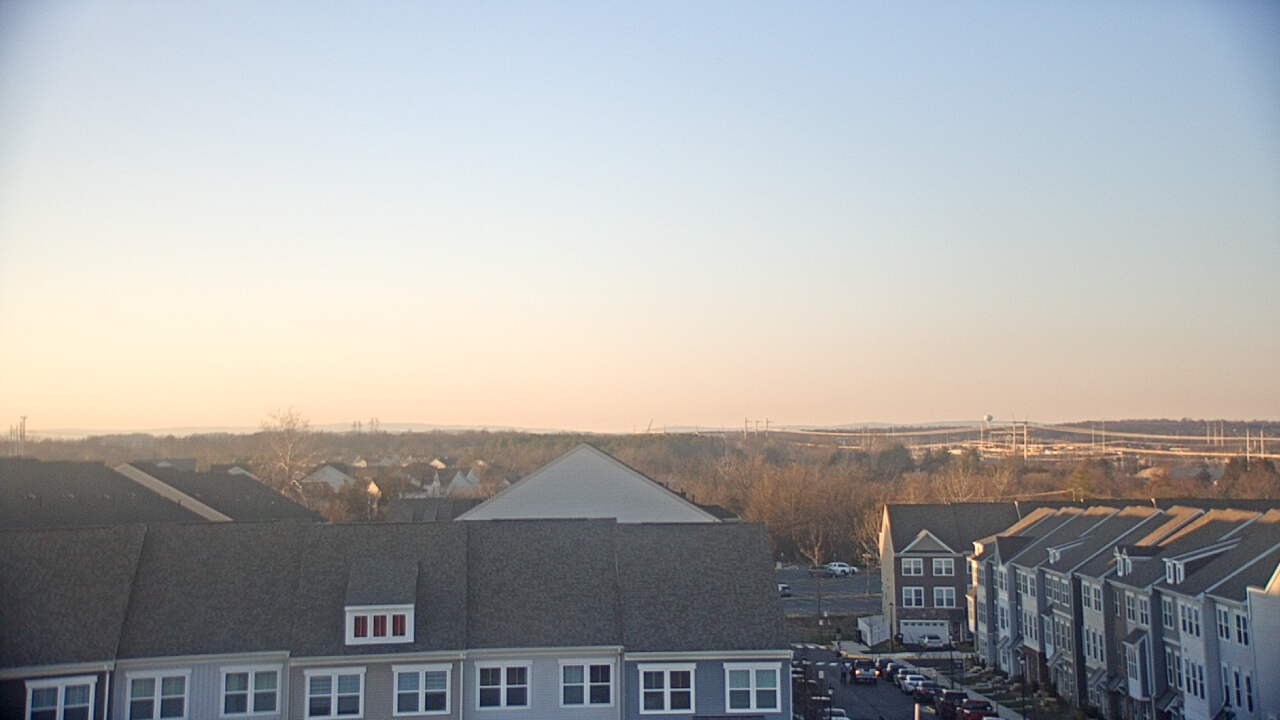 Thumbnail for current weather camera view from Elaine E. Thompson Elementary School in Sterling, Virginia