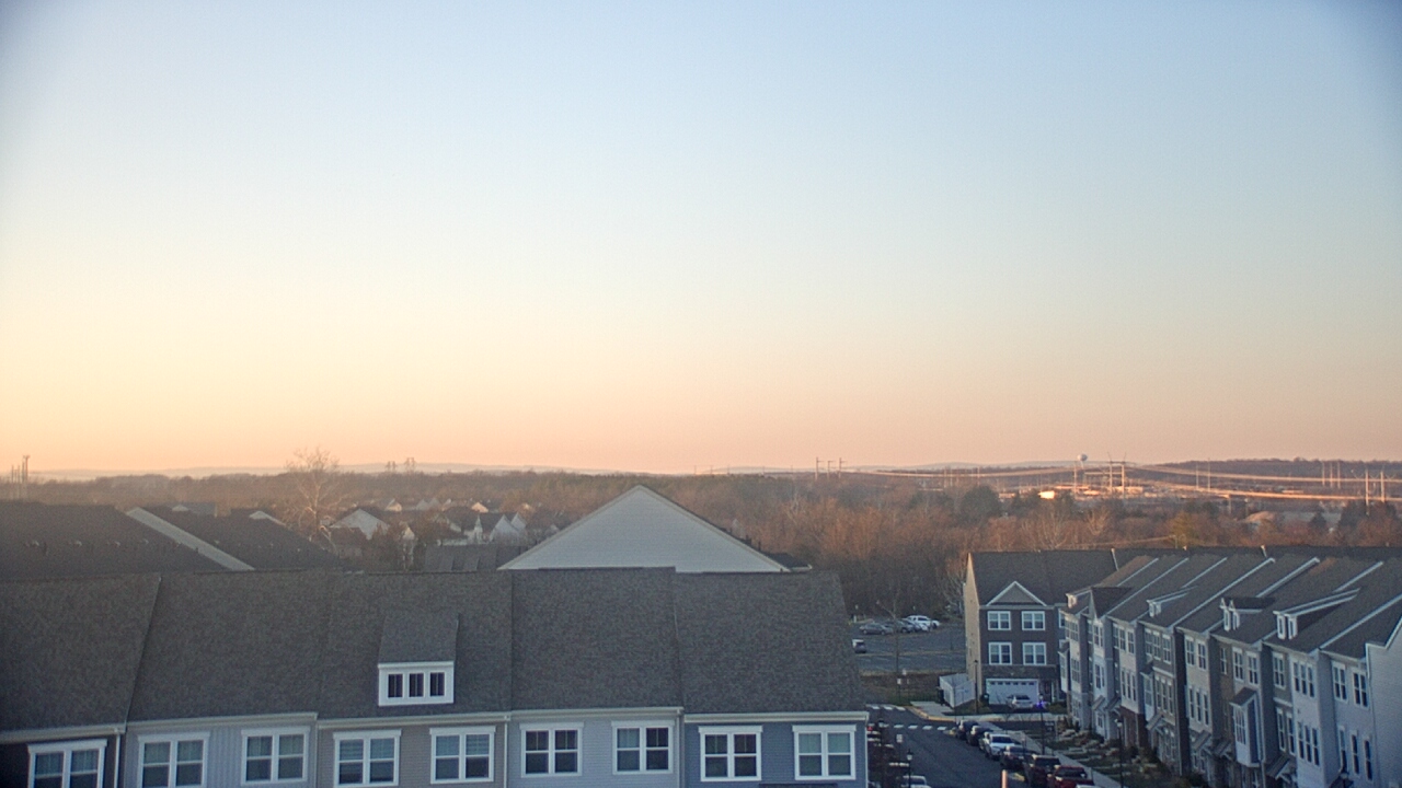 Thumbnail for current weather camera view from Elaine E. Thompson Elementary School in Sterling, Virginia