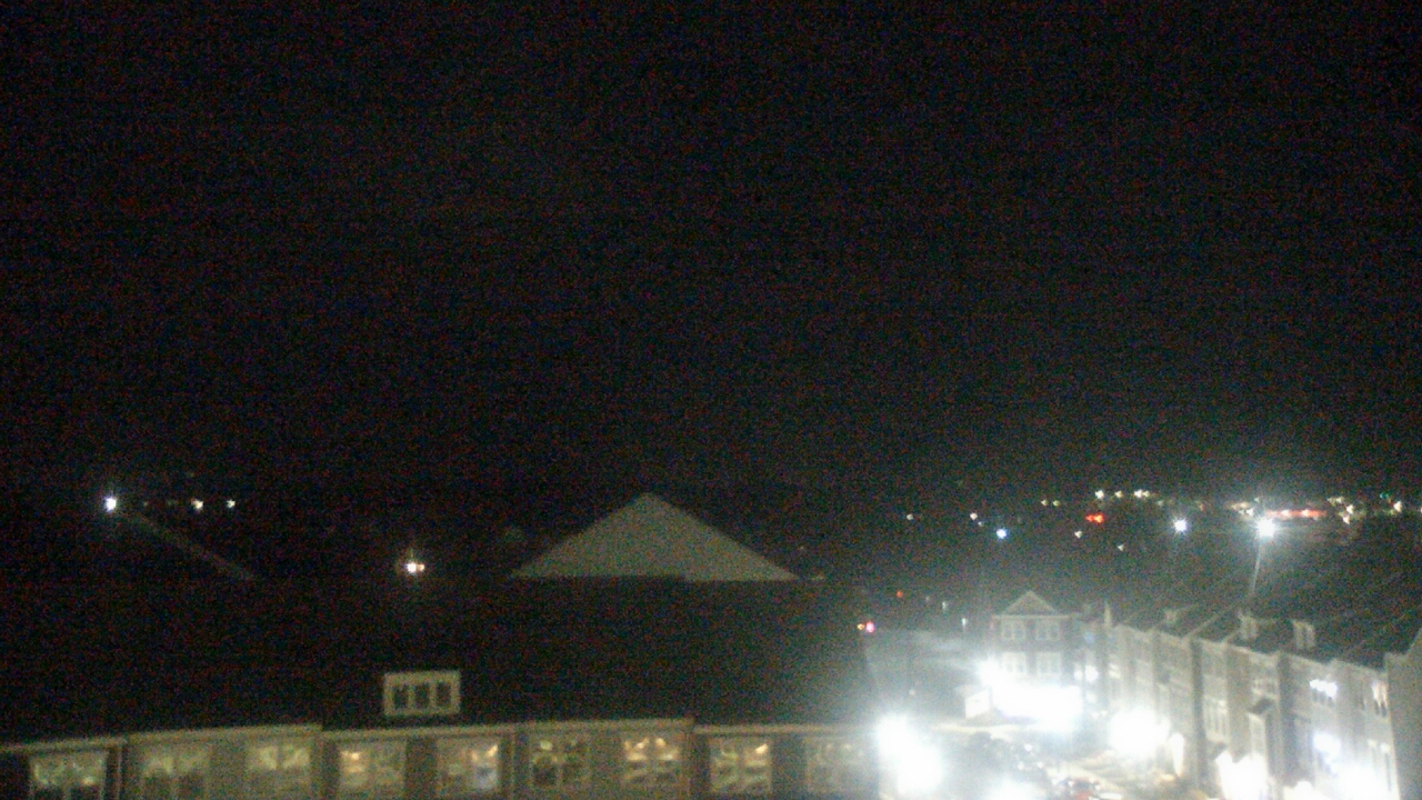 Thumbnail for current weather camera view from Elaine E. Thompson Elementary School in Sterling, Virginia