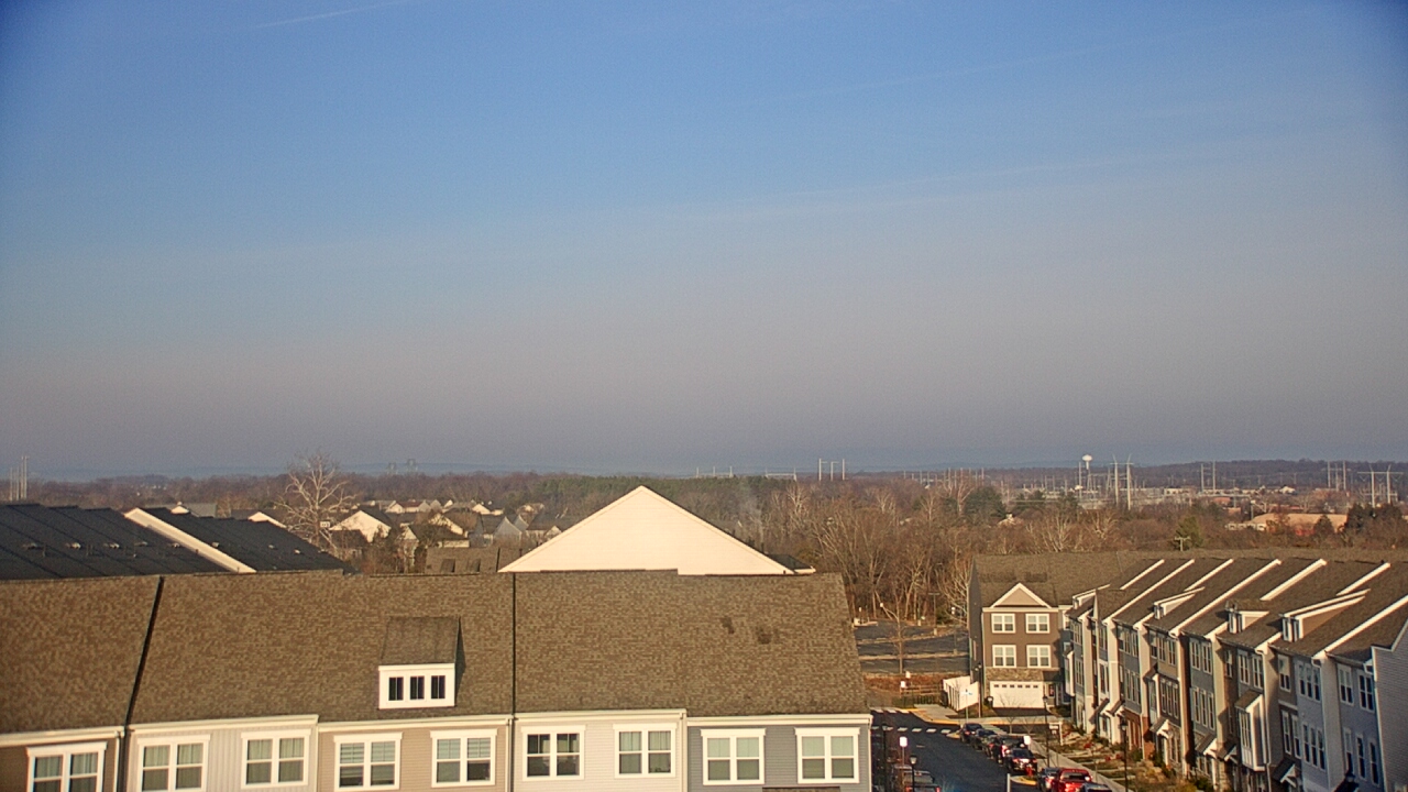 Thumbnail for current weather camera view from Elaine E. Thompson Elementary School in Sterling, Virginia