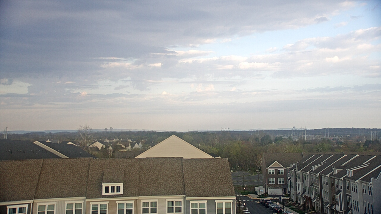 Thumbnail for current weather camera view from Elaine E. Thompson Elementary School in Sterling, Virginia