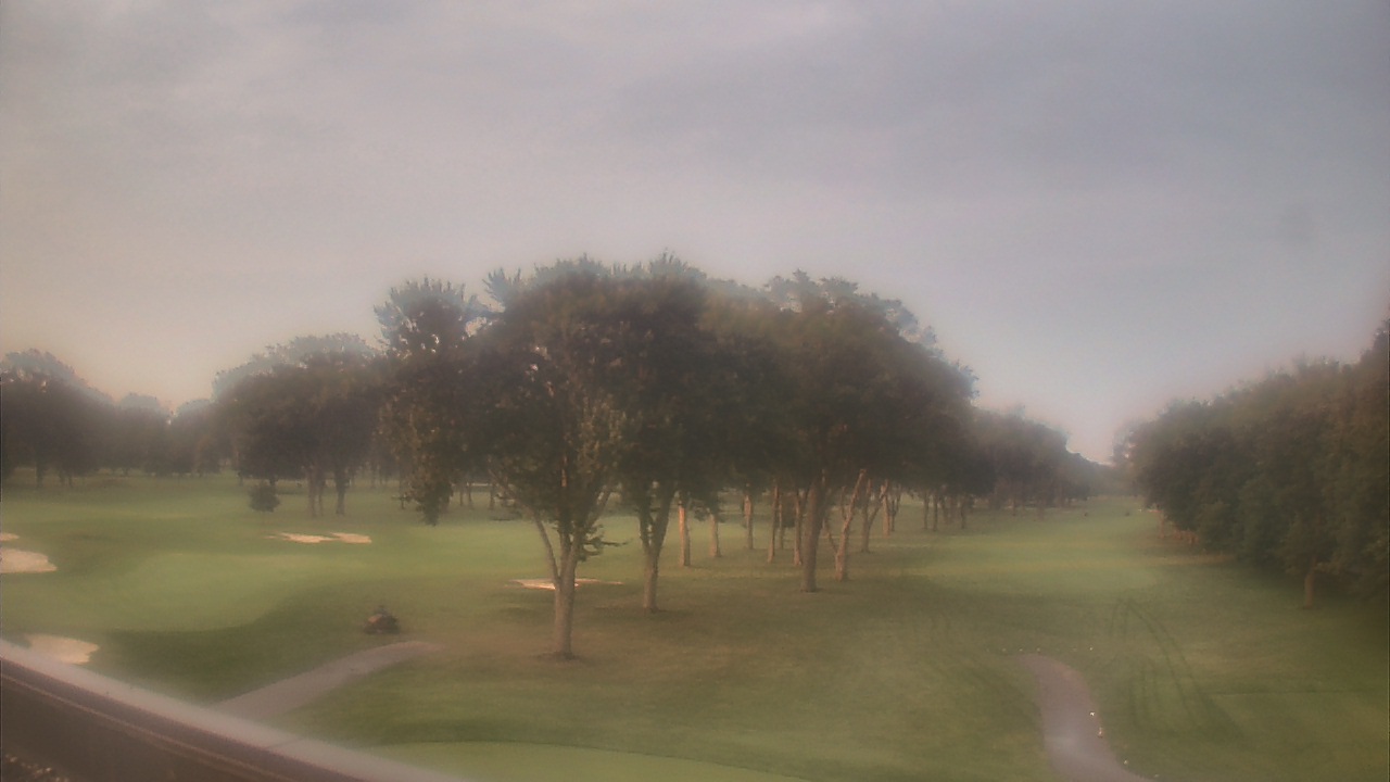 Thumbnail for current weather camera view from Beach Grove Golf and Country Club in Tecumseh, Ontario