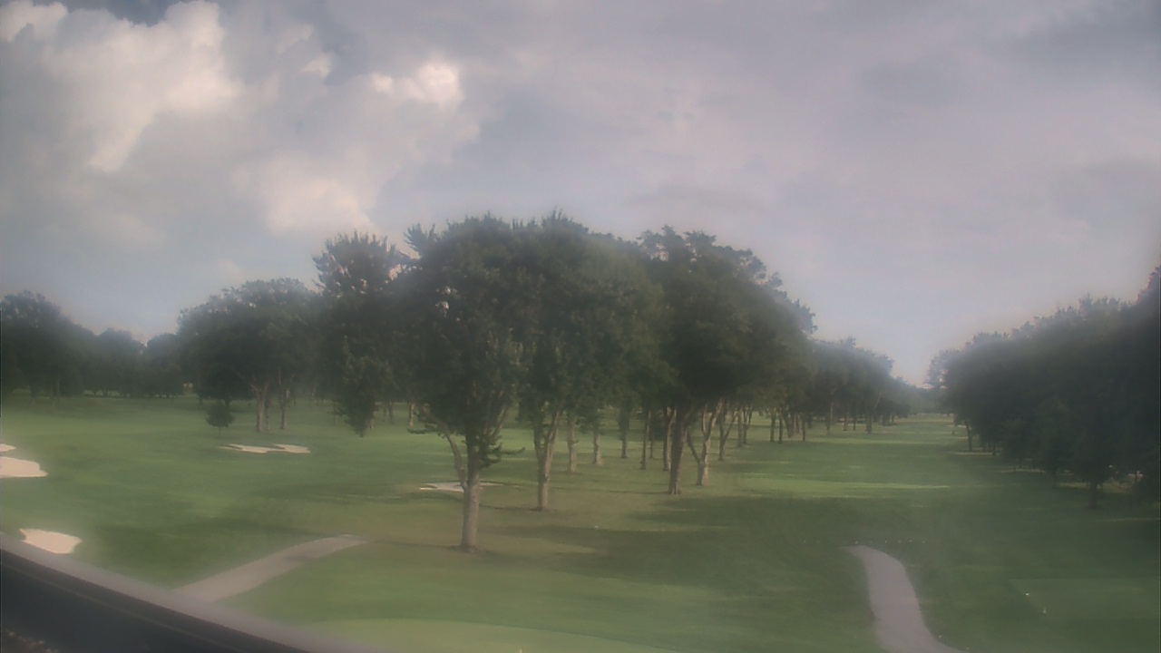 Thumbnail for current weather camera view from Beach Grove Golf and Country Club in Tecumseh, Ontario