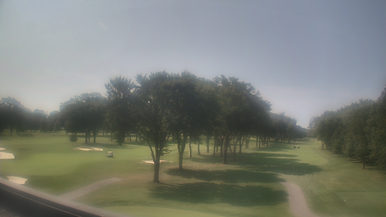 Thumbnail for current weather camera view from Beach Grove Golf and Country Club in Tecumseh, Ontario