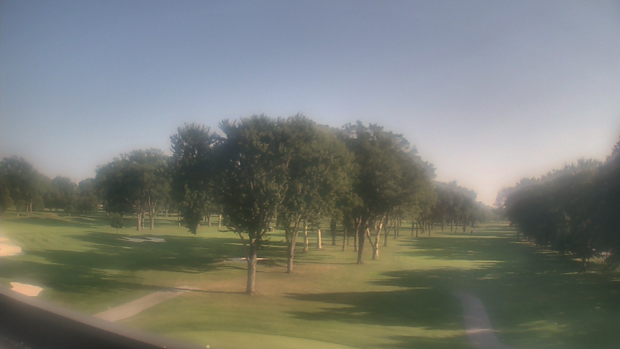 Thumbnail for current weather camera view from Beach Grove Golf and Country Club in Tecumseh, Ontario
