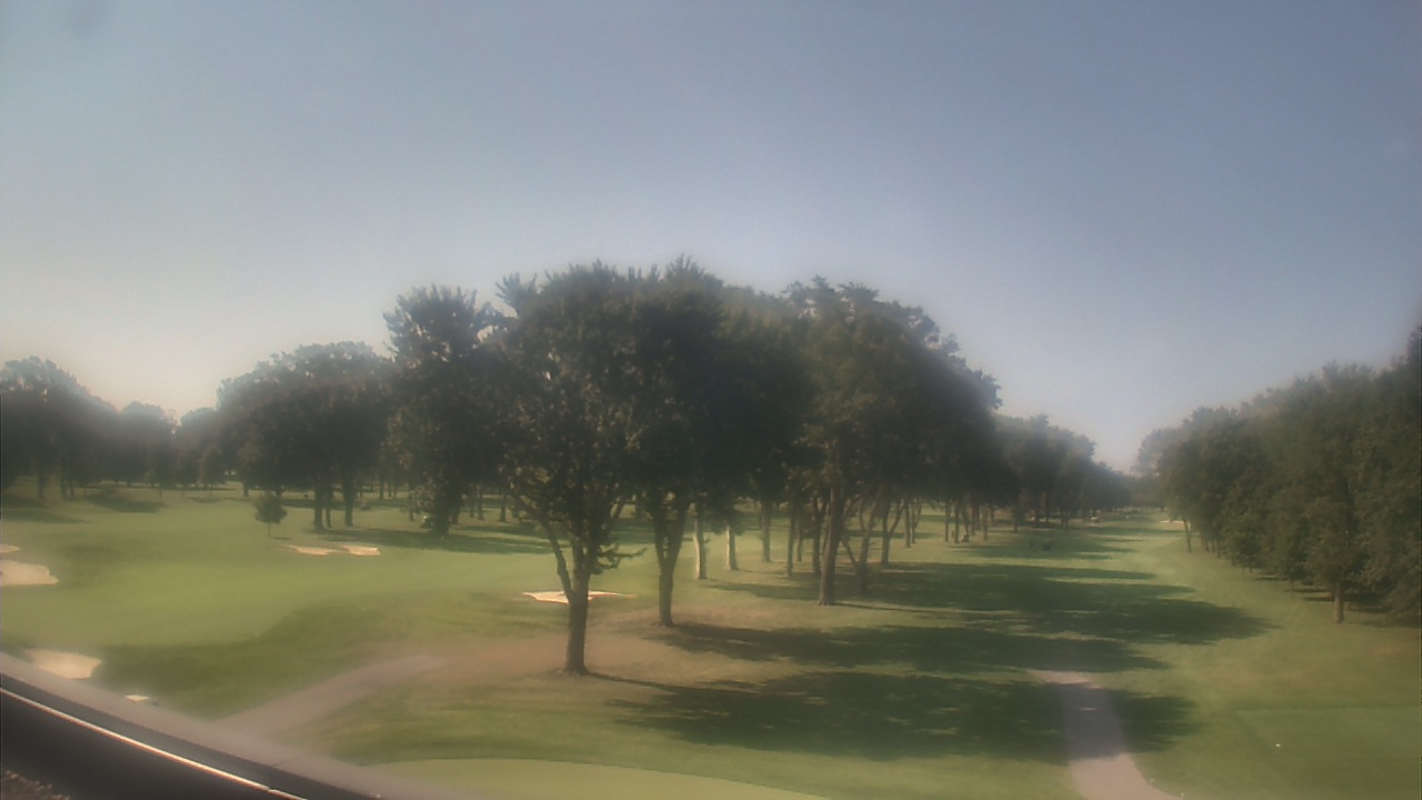 Thumbnail for current weather camera view from Beach Grove Golf and Country Club in Tecumseh, Ontario