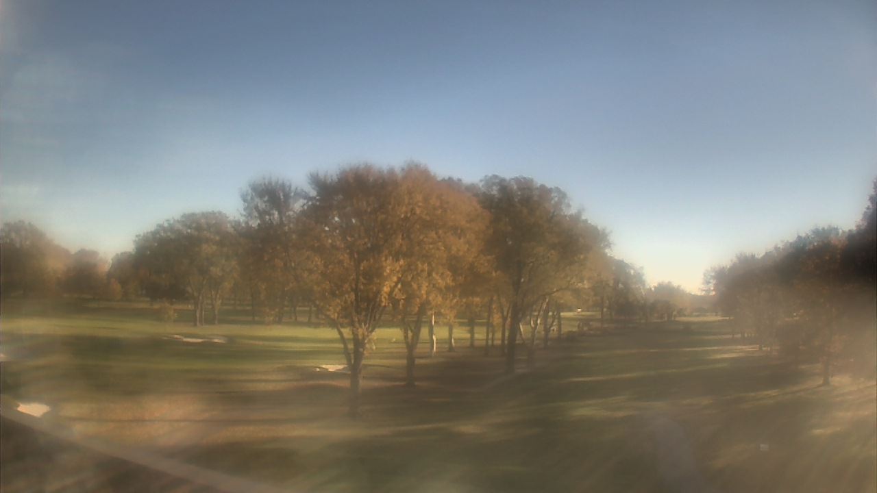 Thumbnail for current weather camera view from Beach Grove Golf and Country Club in Tecumseh, Ontario