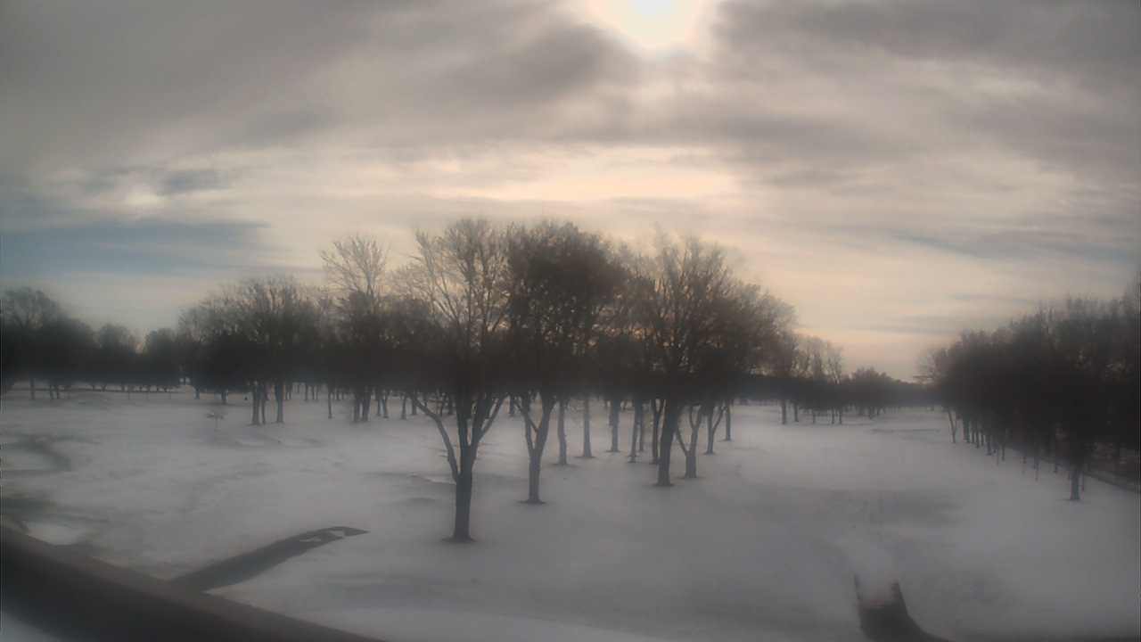 Thumbnail for current weather camera view from Beach Grove Golf and Country Club in Tecumseh, Ontario