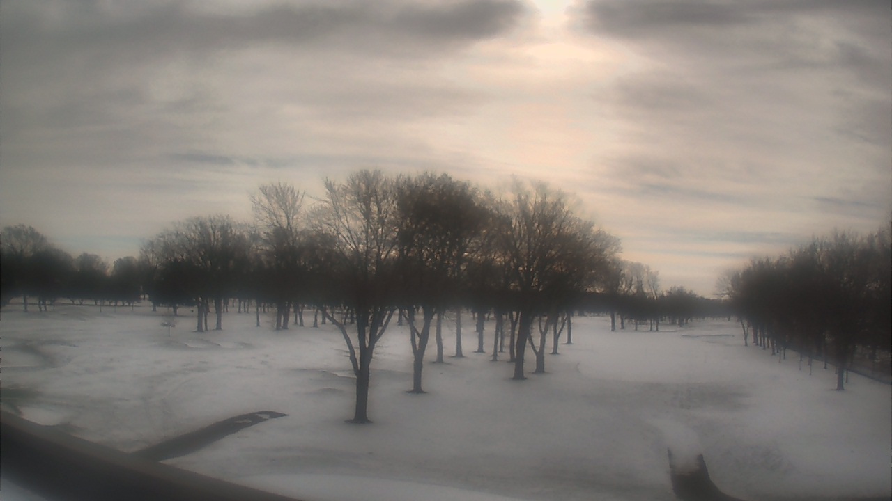 Thumbnail for current weather camera view from Beach Grove Golf and Country Club in Tecumseh, Ontario