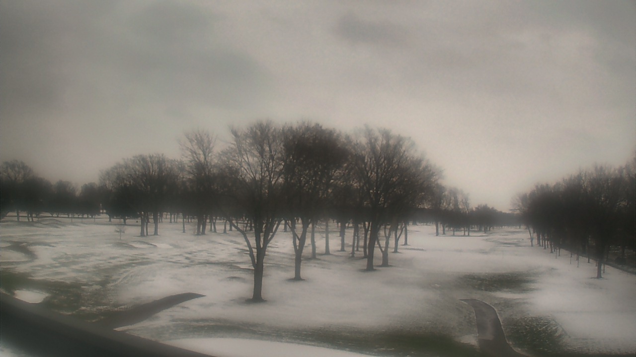 Thumbnail for current weather camera view from Beach Grove Golf and Country Club in Tecumseh, Ontario