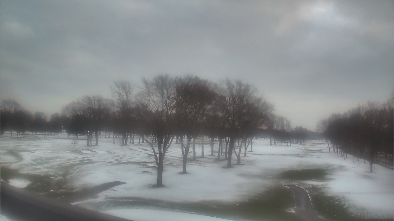 Thumbnail for current weather camera view from Beach Grove Golf and Country Club in Tecumseh, Ontario