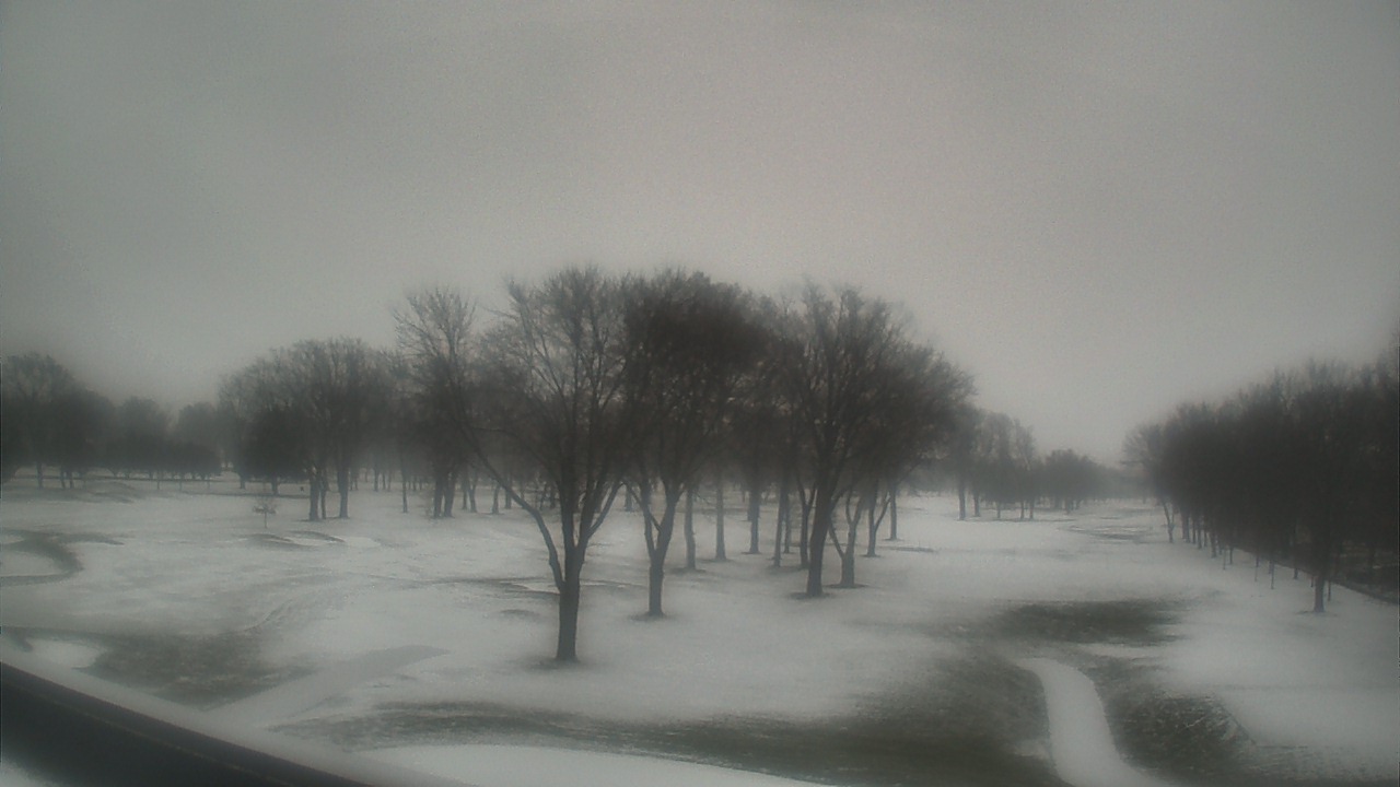 Thumbnail for current weather camera view from Beach Grove Golf and Country Club in Tecumseh, Ontario