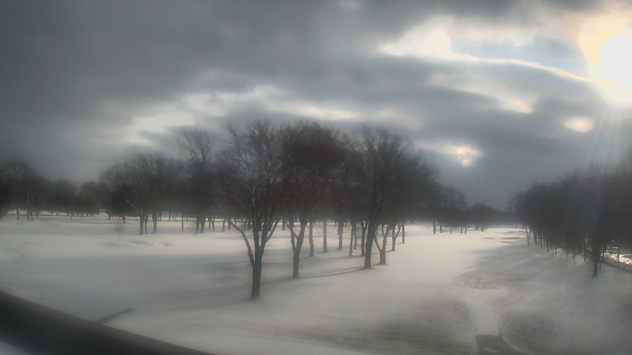 Thumbnail for current weather camera view from Beach Grove Golf and Country Club in Tecumseh, Ontario