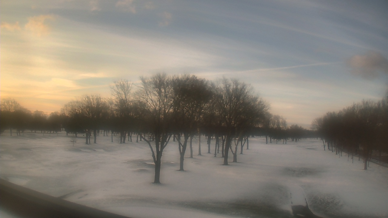 Thumbnail for current weather camera view from Beach Grove Golf and Country Club in Tecumseh, Ontario
