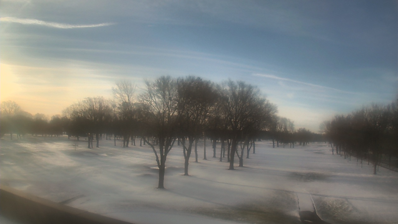 Thumbnail for current weather camera view from Beach Grove Golf and Country Club in Tecumseh, Ontario