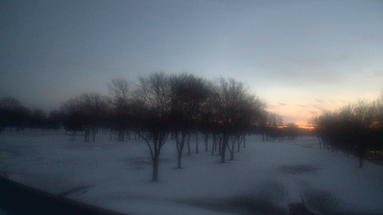 Thumbnail for current weather camera view from Beach Grove Golf and Country Club in Tecumseh, Ontario