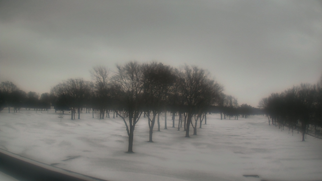 Thumbnail for current weather camera view from Beach Grove Golf and Country Club in Tecumseh, Ontario
