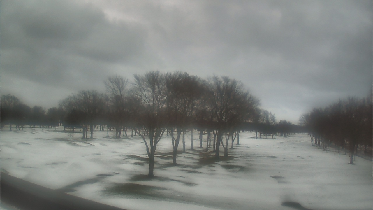 Thumbnail for current weather camera view from Beach Grove Golf and Country Club in Tecumseh, Ontario