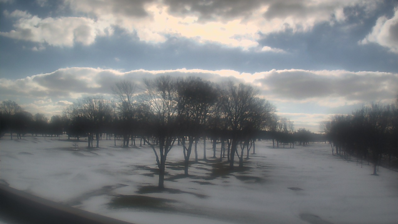 Thumbnail for current weather camera view from Beach Grove Golf and Country Club in Tecumseh, Ontario