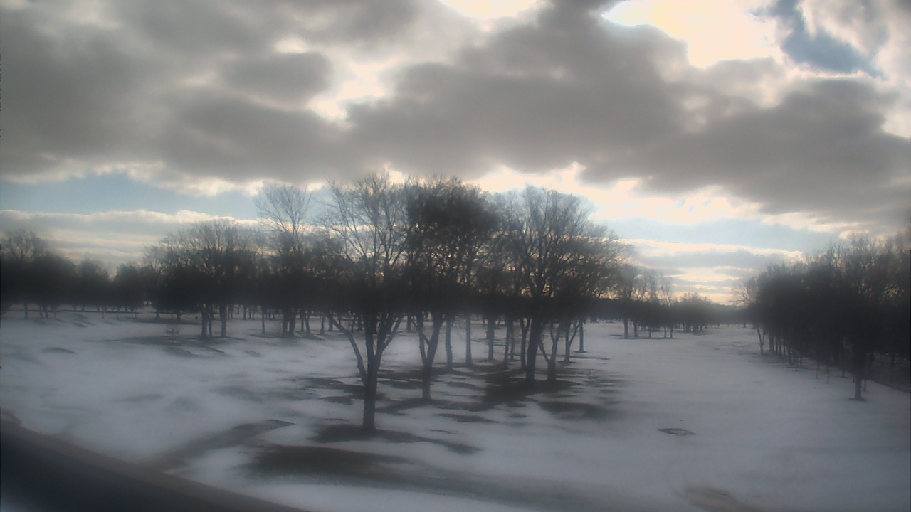 Thumbnail for current weather camera view from Beach Grove Golf and Country Club in Tecumseh, Ontario