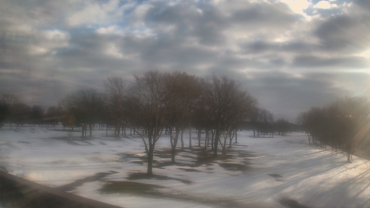 Thumbnail for current weather camera view from Beach Grove Golf and Country Club in Tecumseh, Ontario
