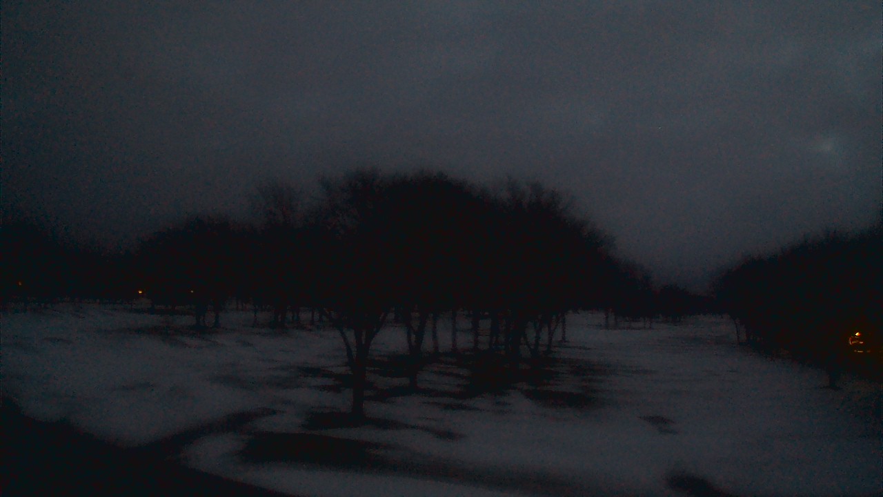 Thumbnail for current weather camera view from Beach Grove Golf and Country Club in Tecumseh, Ontario